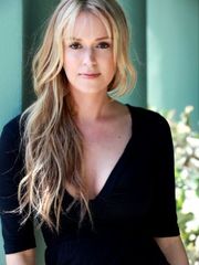 Nathalie Walker nude